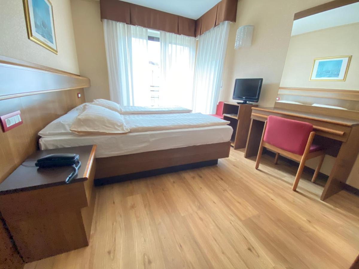 Sunlake Hotel Рива дел Гарда Екстериор снимка