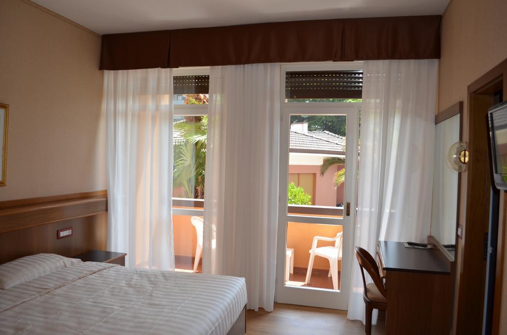 Sunlake Hotel Рива дел Гарда Екстериор снимка