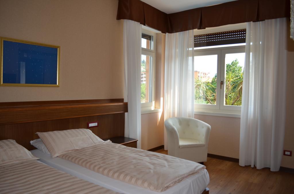 Sunlake Hotel Рива дел Гарда Екстериор снимка