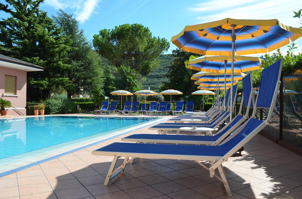 Sunlake Hotel Рива дел Гарда Екстериор снимка